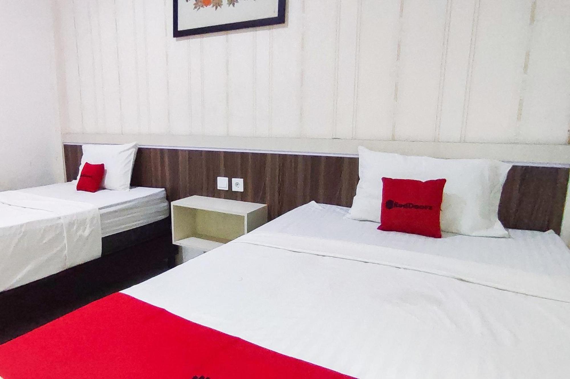 Reddoorz Syariah At Penginapan Eby Padang 외부 사진