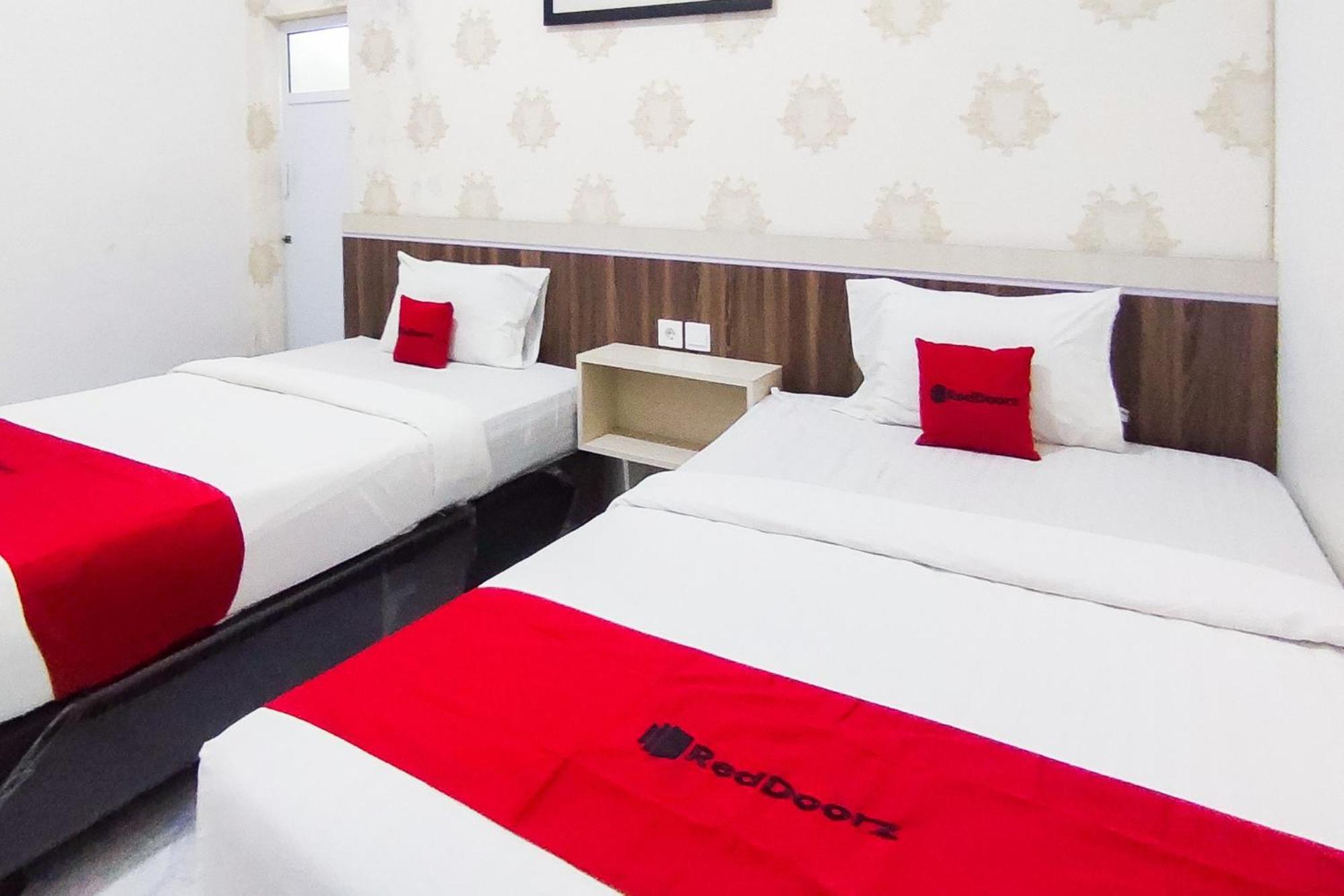Reddoorz Syariah At Penginapan Eby Padang 외부 사진