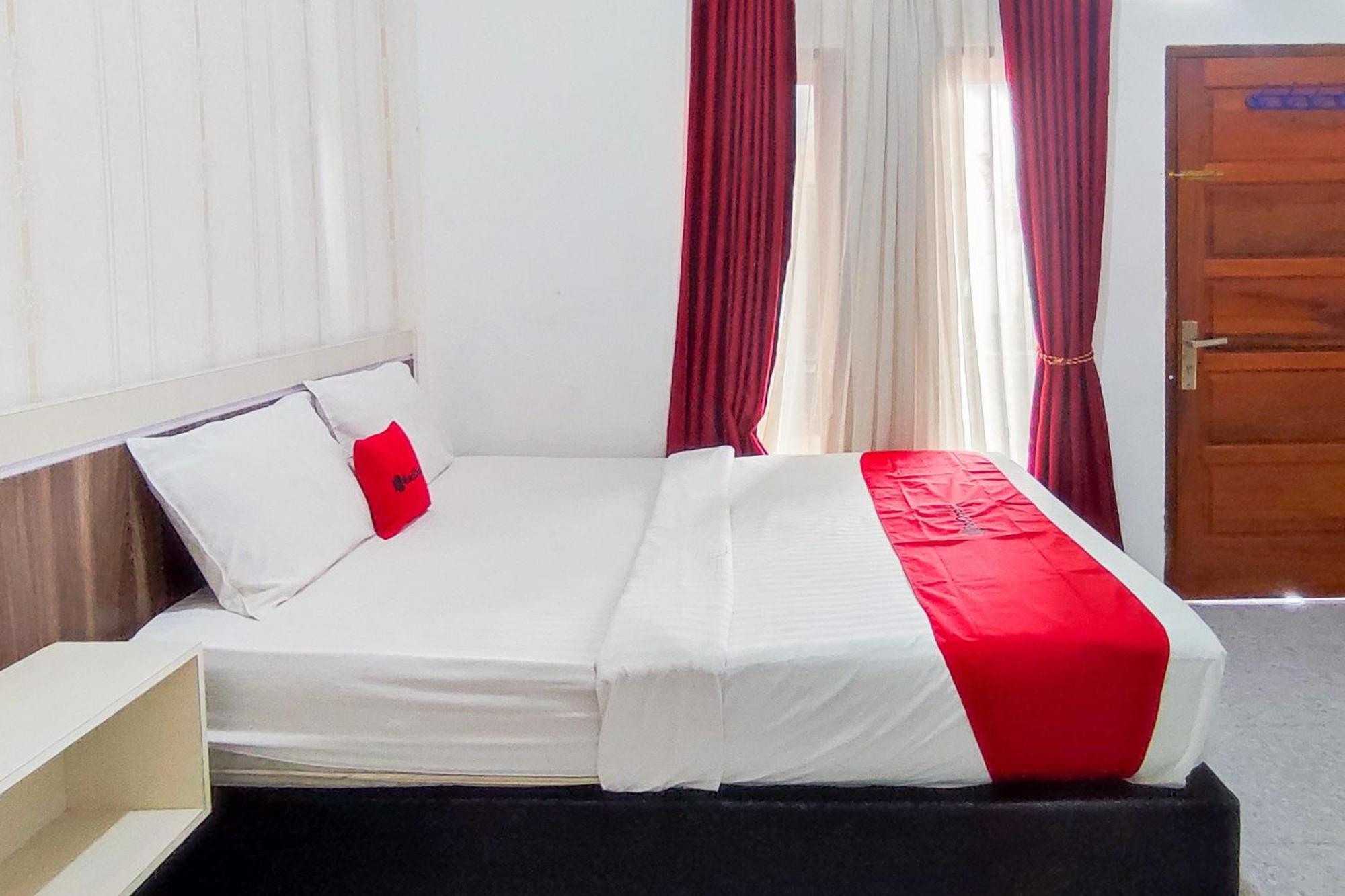 Reddoorz Syariah At Penginapan Eby Padang 외부 사진