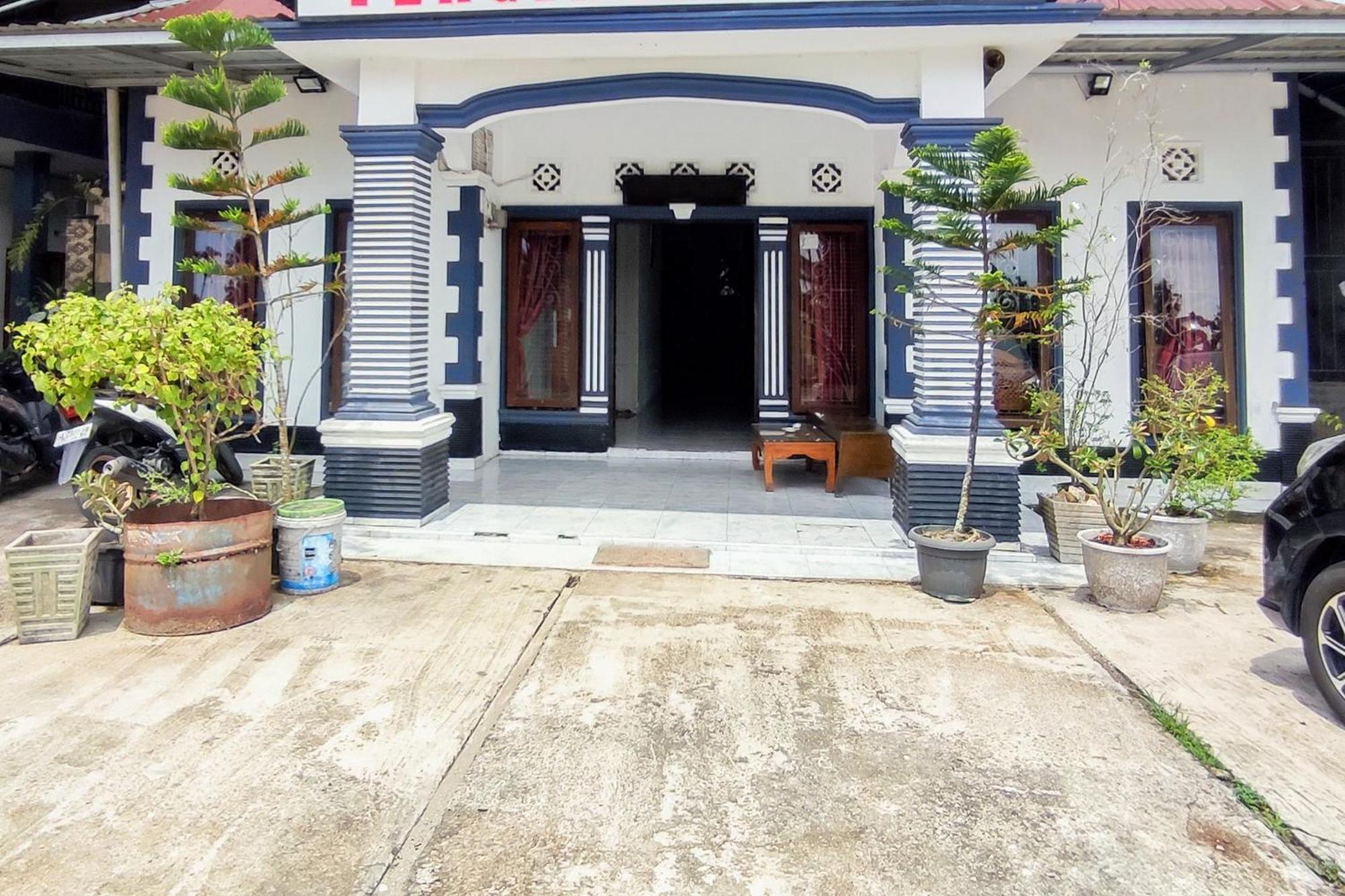 Reddoorz Syariah At Penginapan Eby Padang 외부 사진